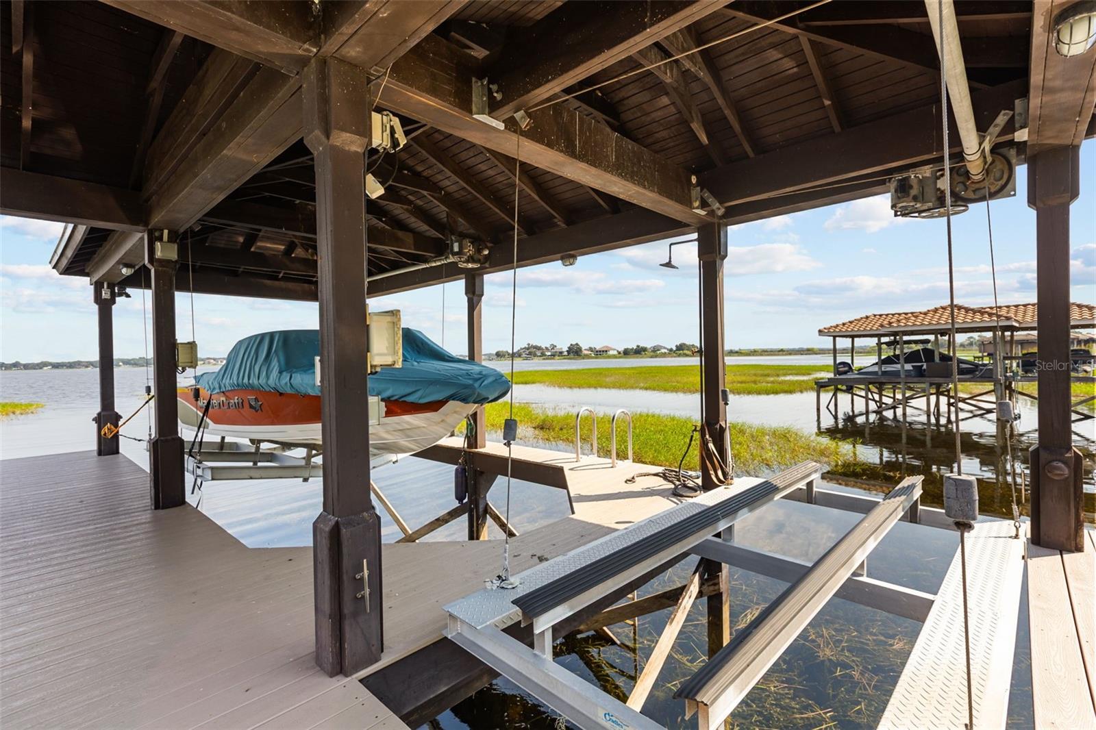 16038 JOHNS LAKE OVERLOOK DR