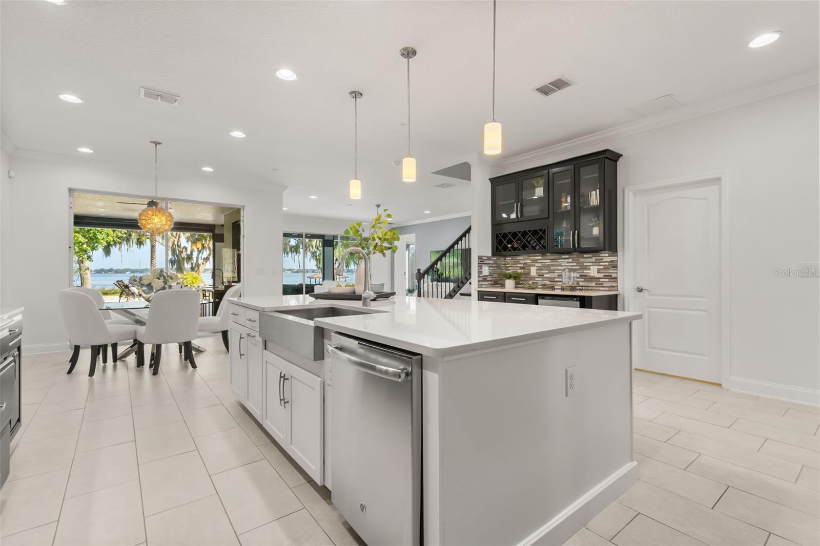 16038 JOHNS LAKE OVERLOOK DR