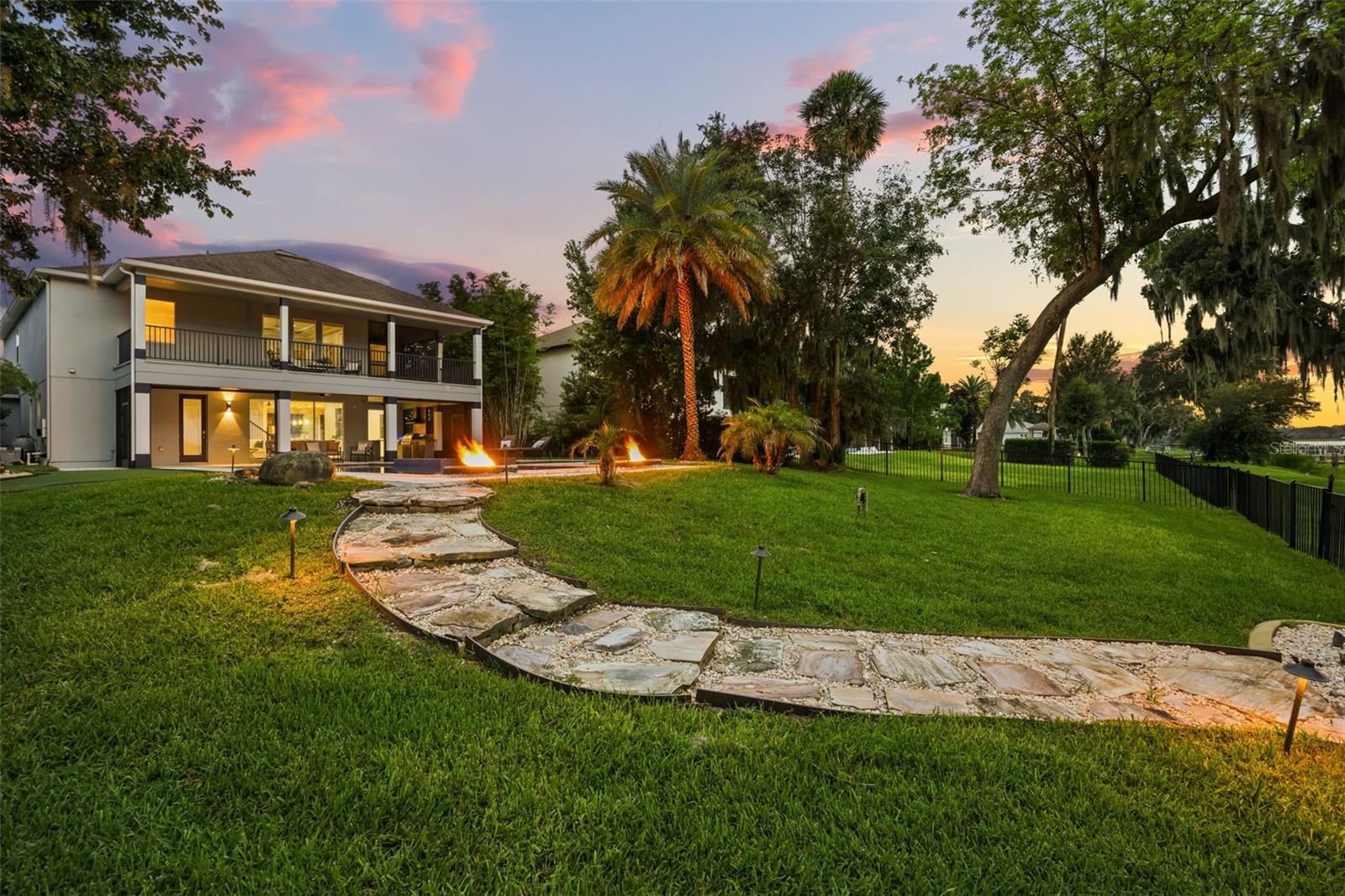 16038 JOHNS LAKE OVERLOOK DR