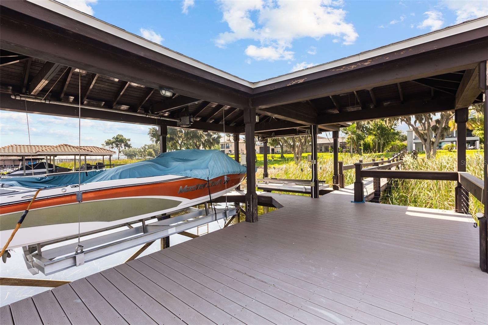 16038 JOHNS LAKE OVERLOOK DR