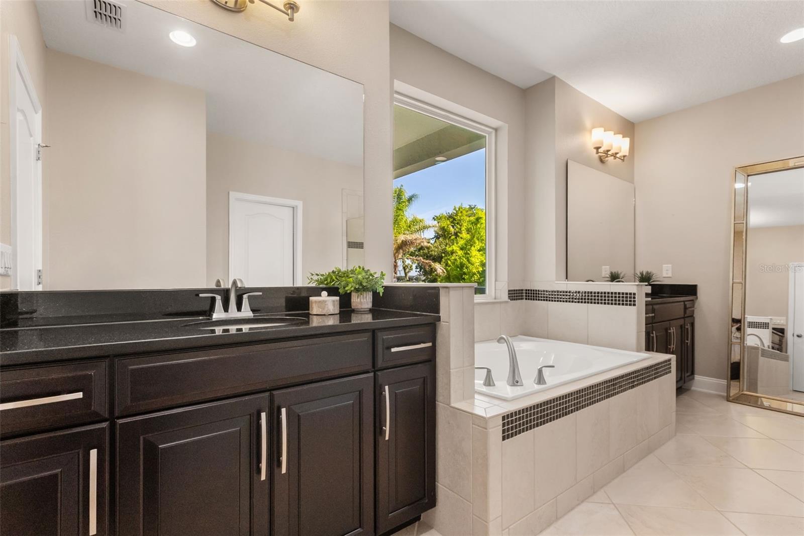 16038 JOHNS LAKE OVERLOOK DR