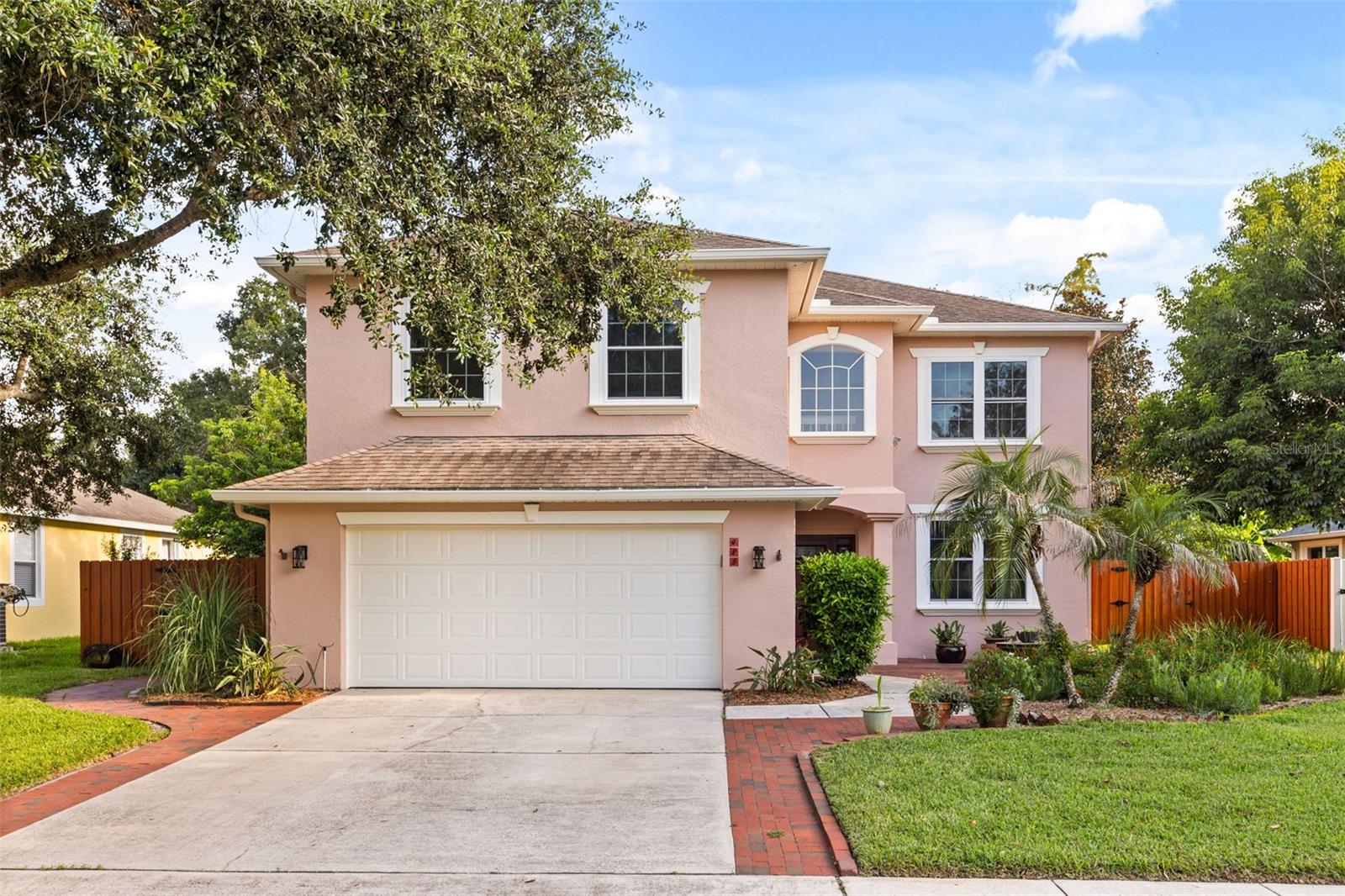 425 CARRIAGE WAY CT