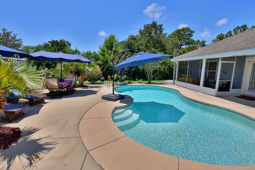 124 Long Pointe Drive