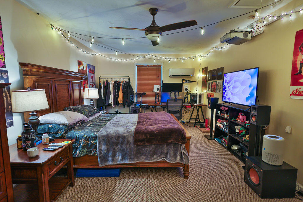 124 Long Pointe Drive