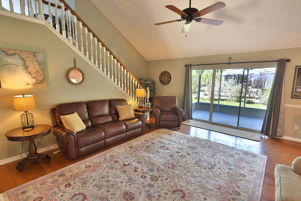 124 Long Pointe Drive