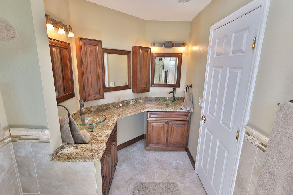 124 Long Pointe Drive