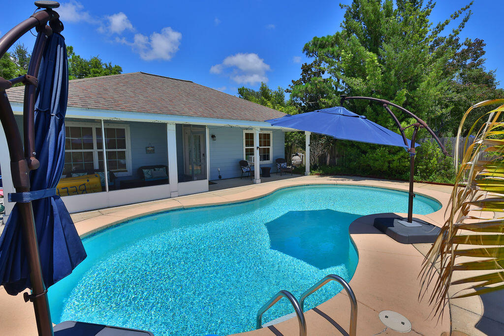 124 Long Pointe Drive