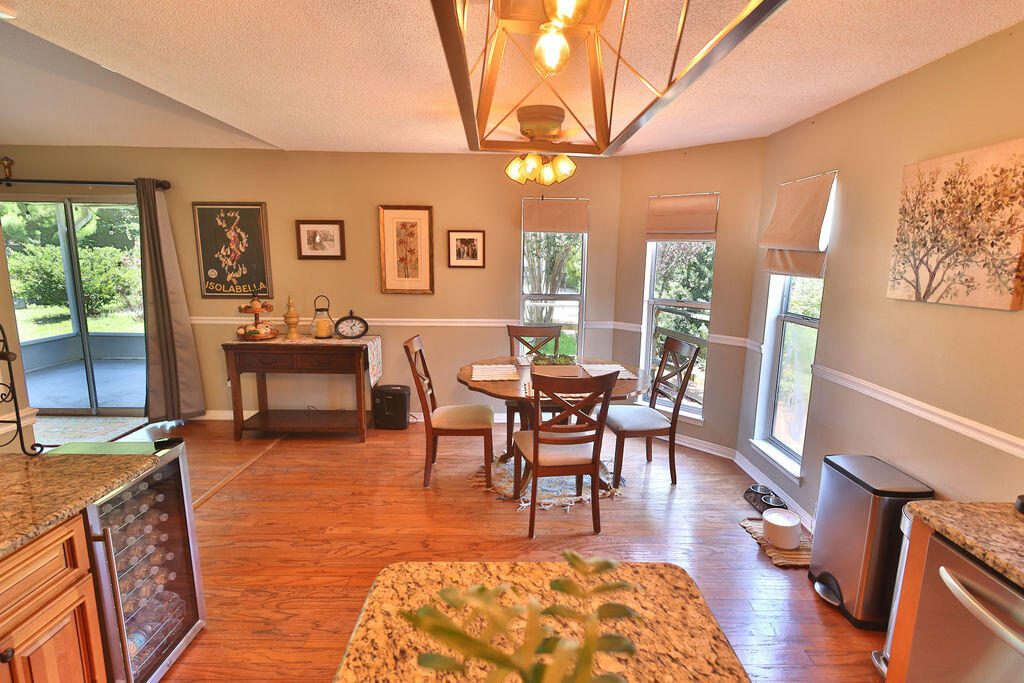 124 Long Pointe Drive