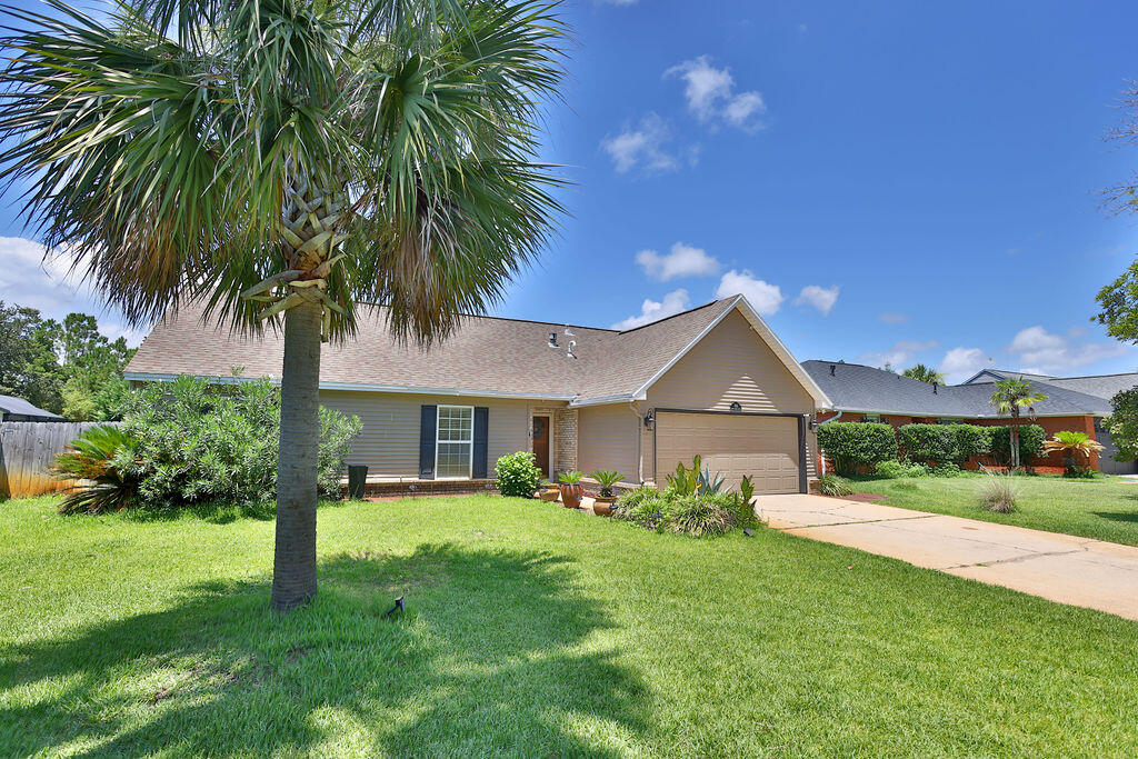124 Long Pointe Drive