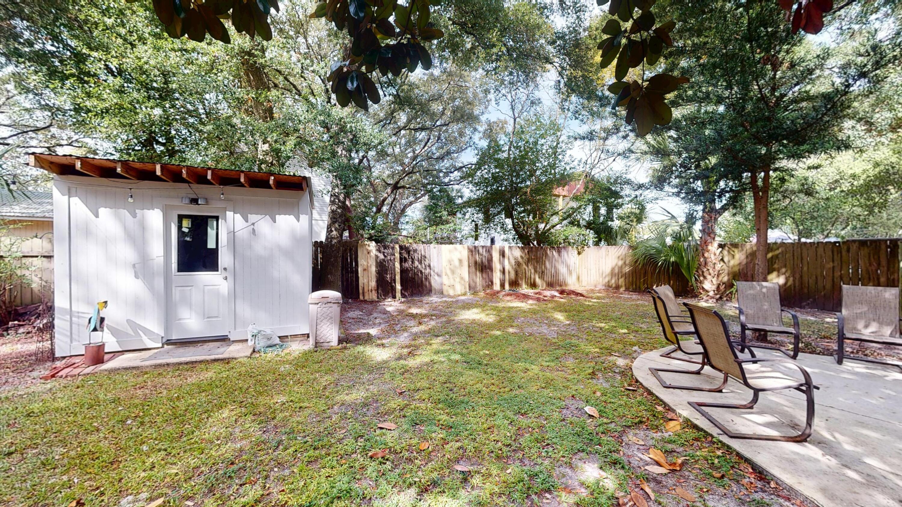 32 SE Pryor Road