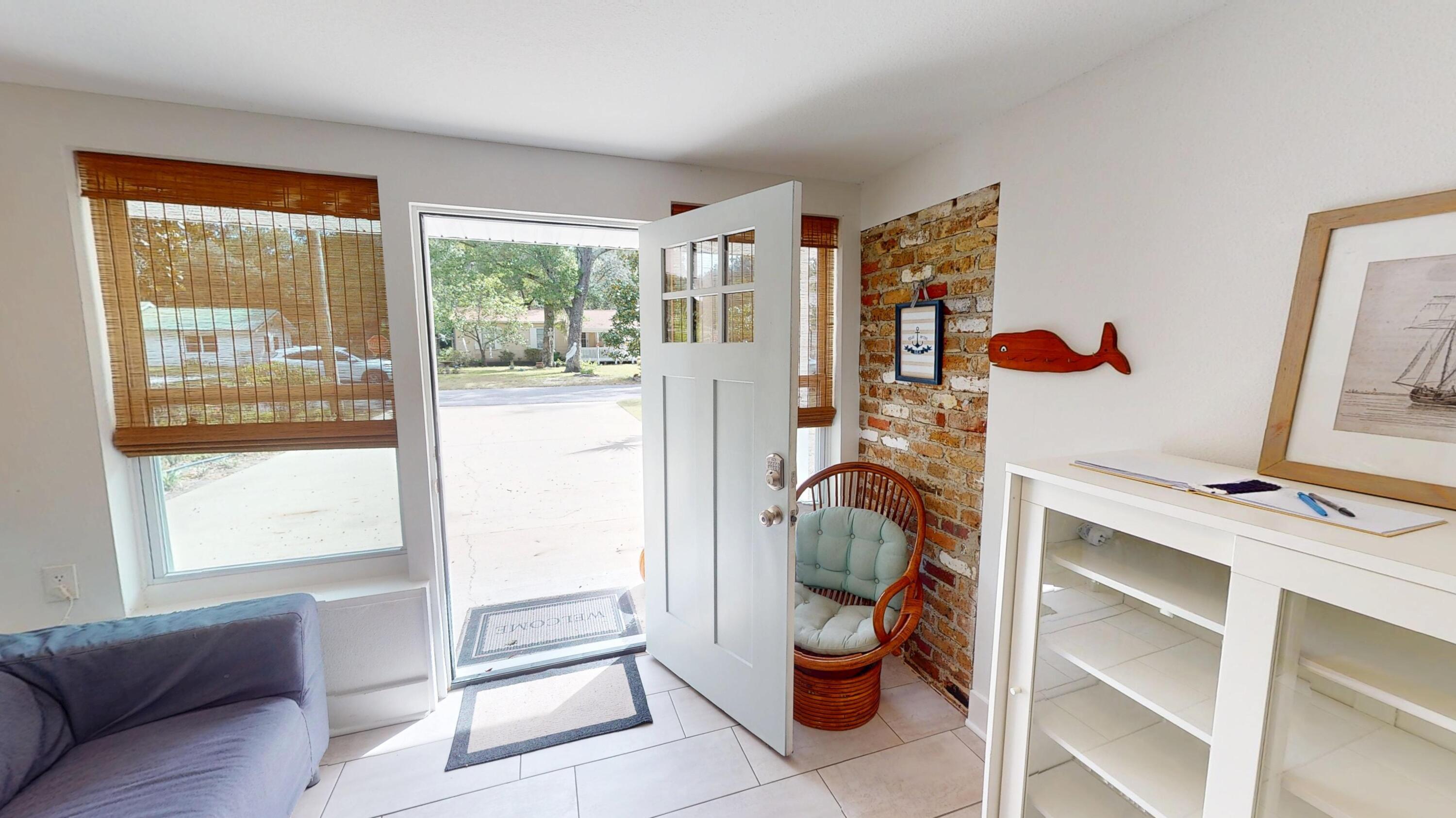 32 SE Pryor Road