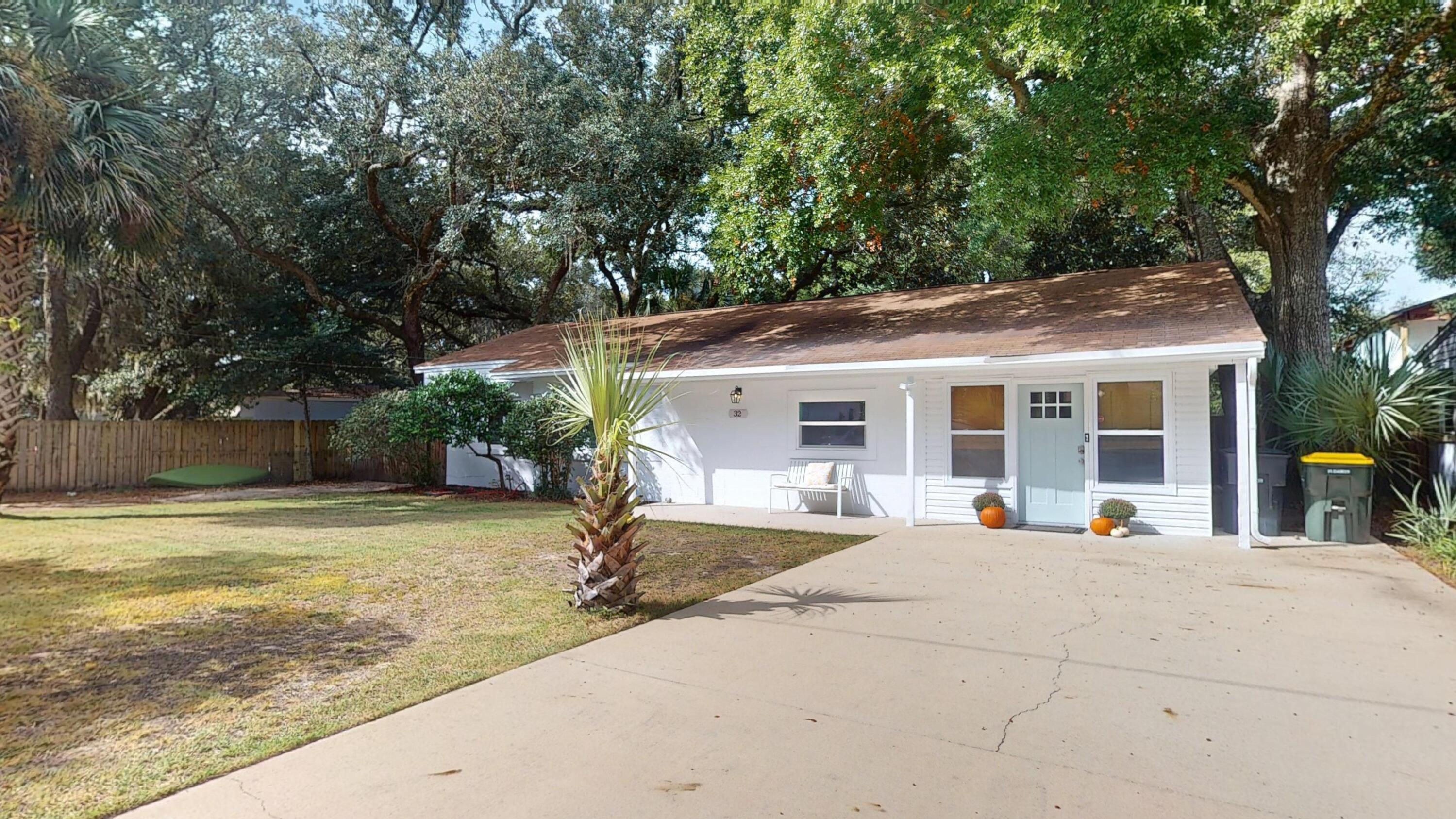 32 SE Pryor Road