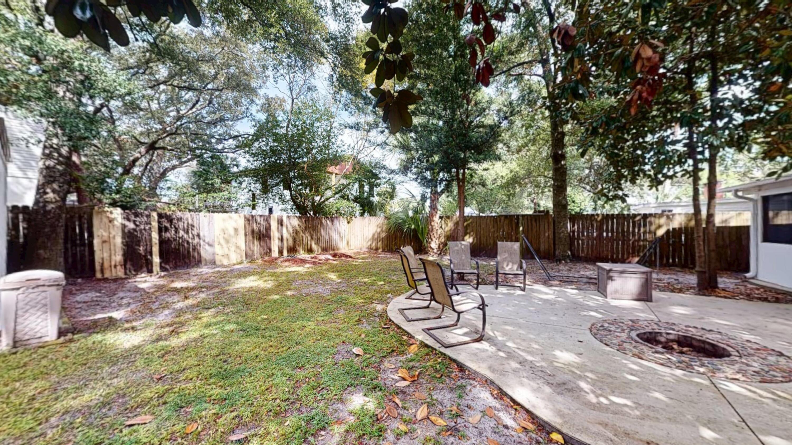 32 SE Pryor Road