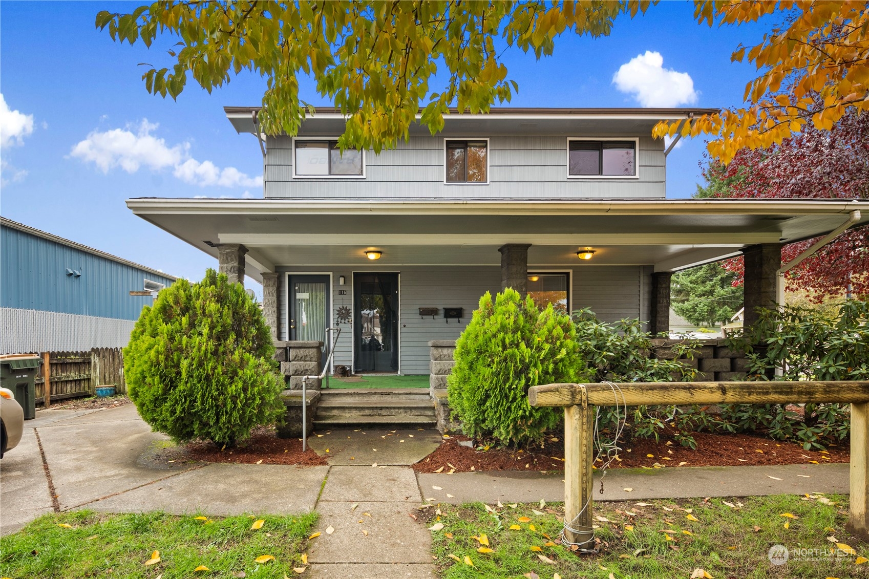 116 W Pear