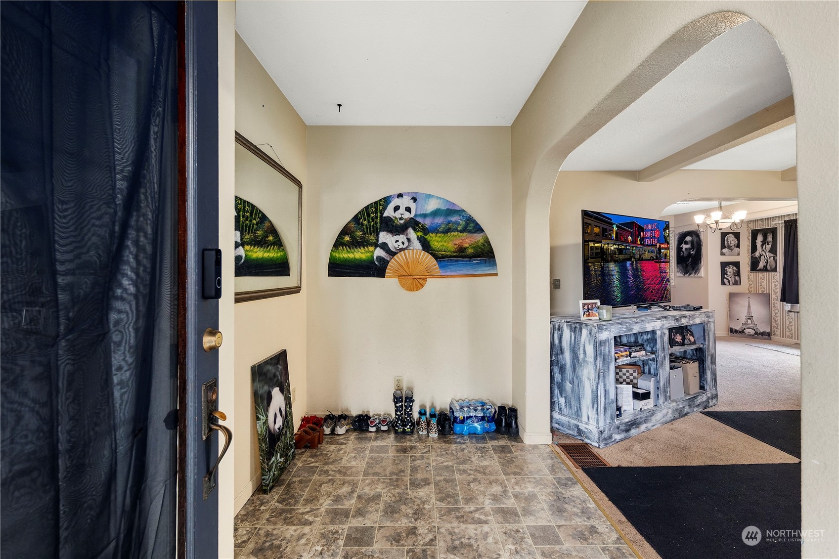 116 W Pear