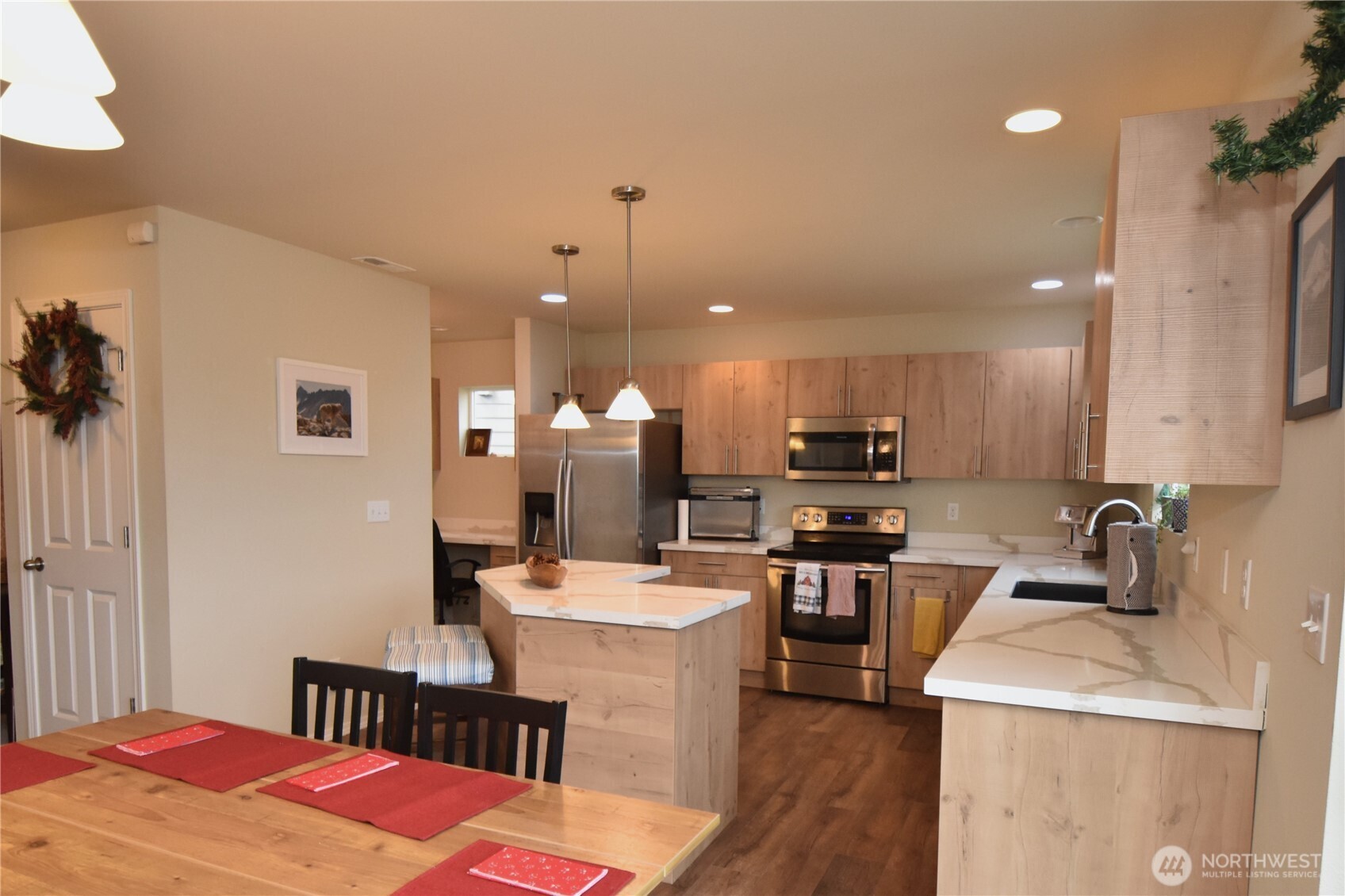 722 Panorama Ridge