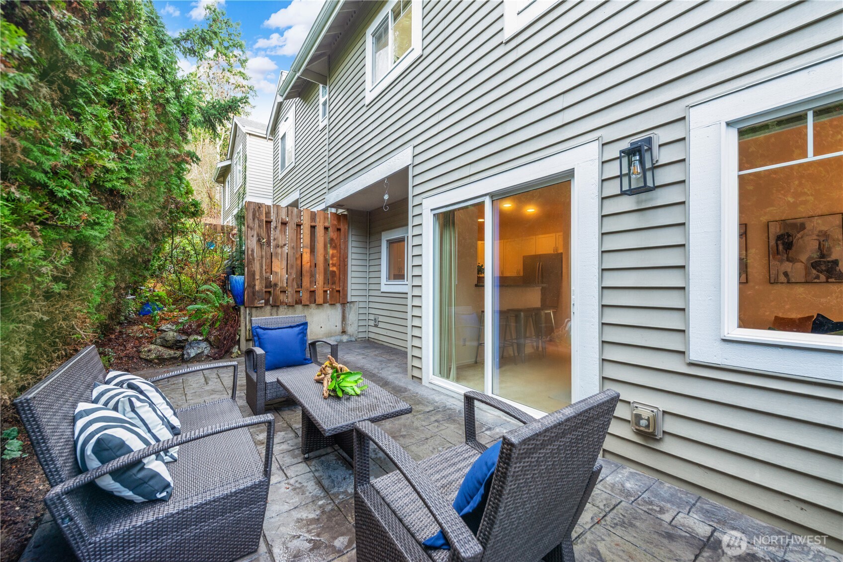 562 S 51st Court