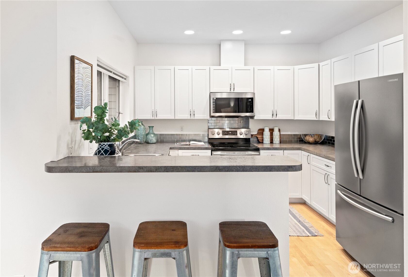 562 S 51st Court