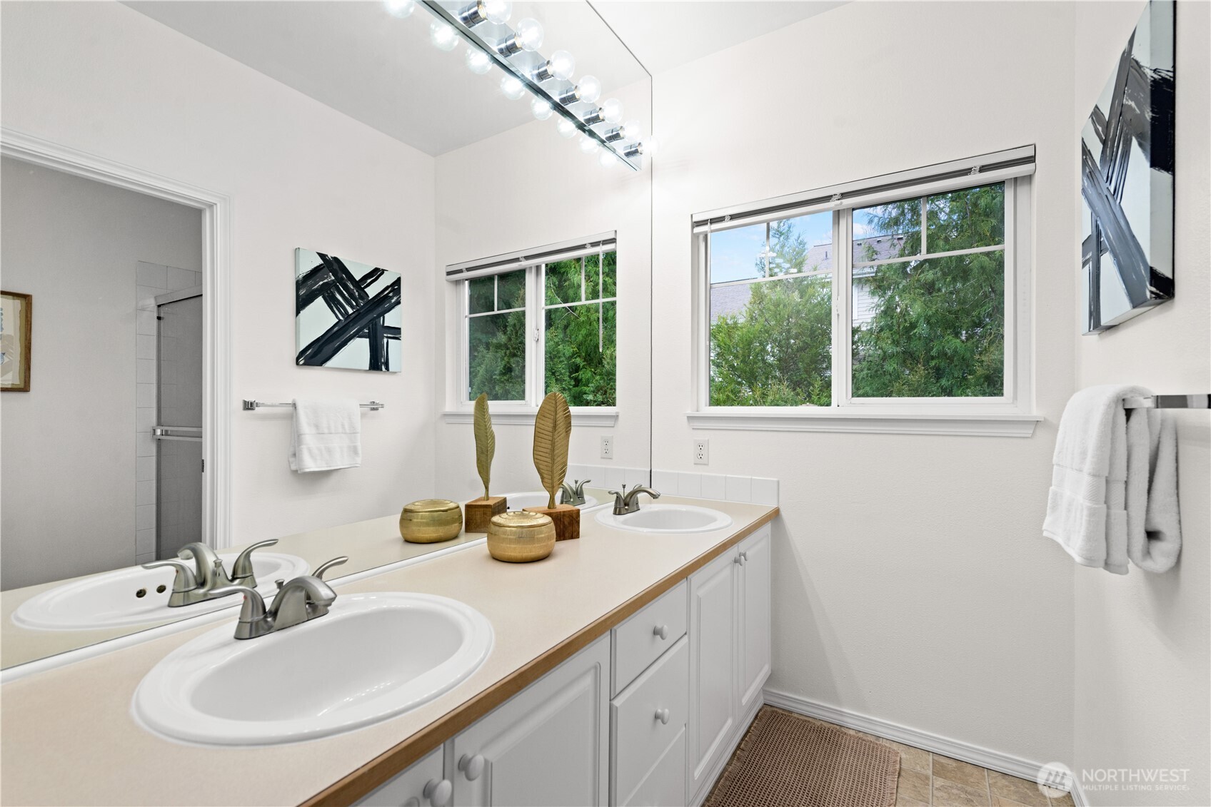 562 S 51st Court