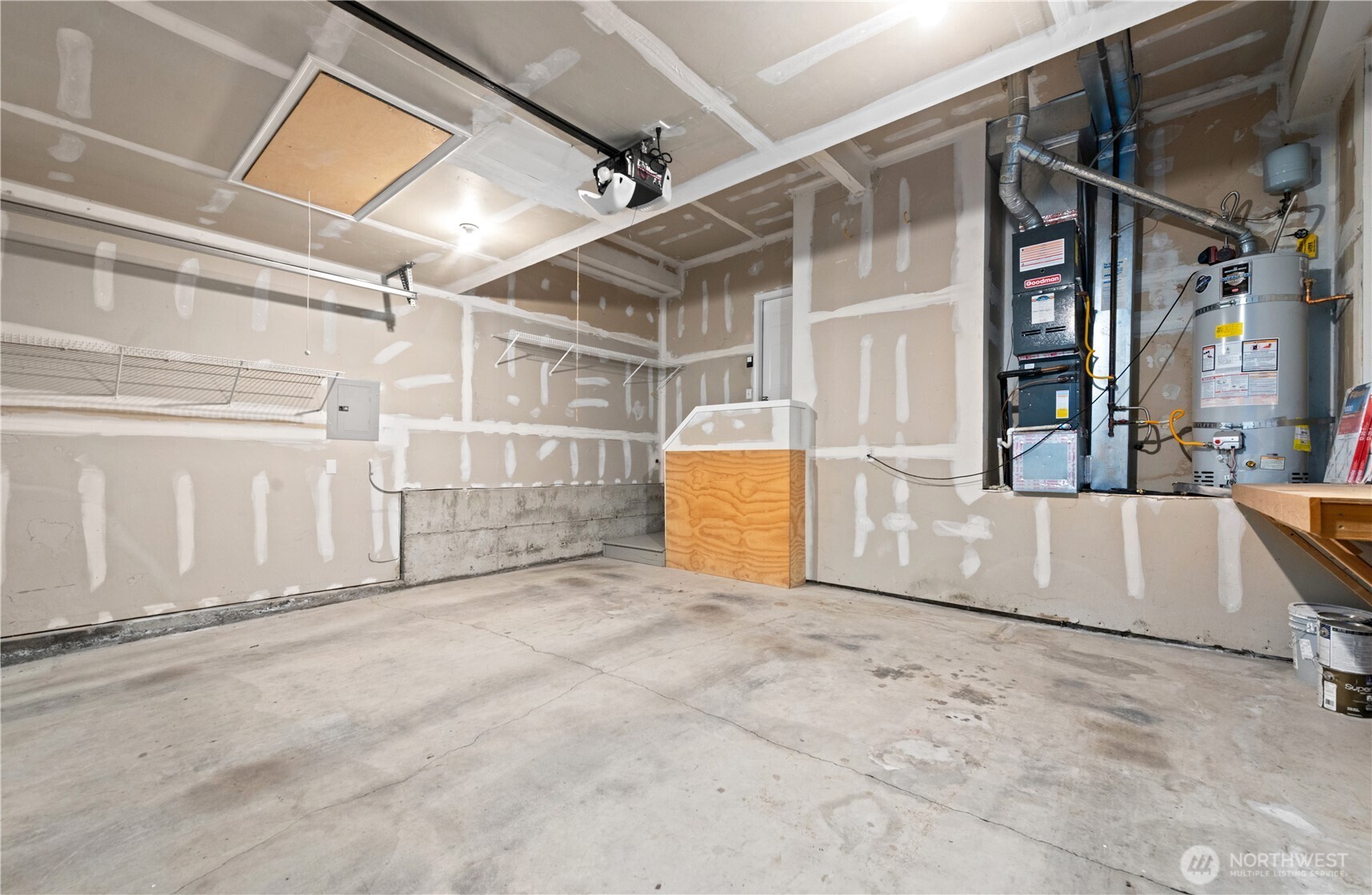 562 S 51st Court