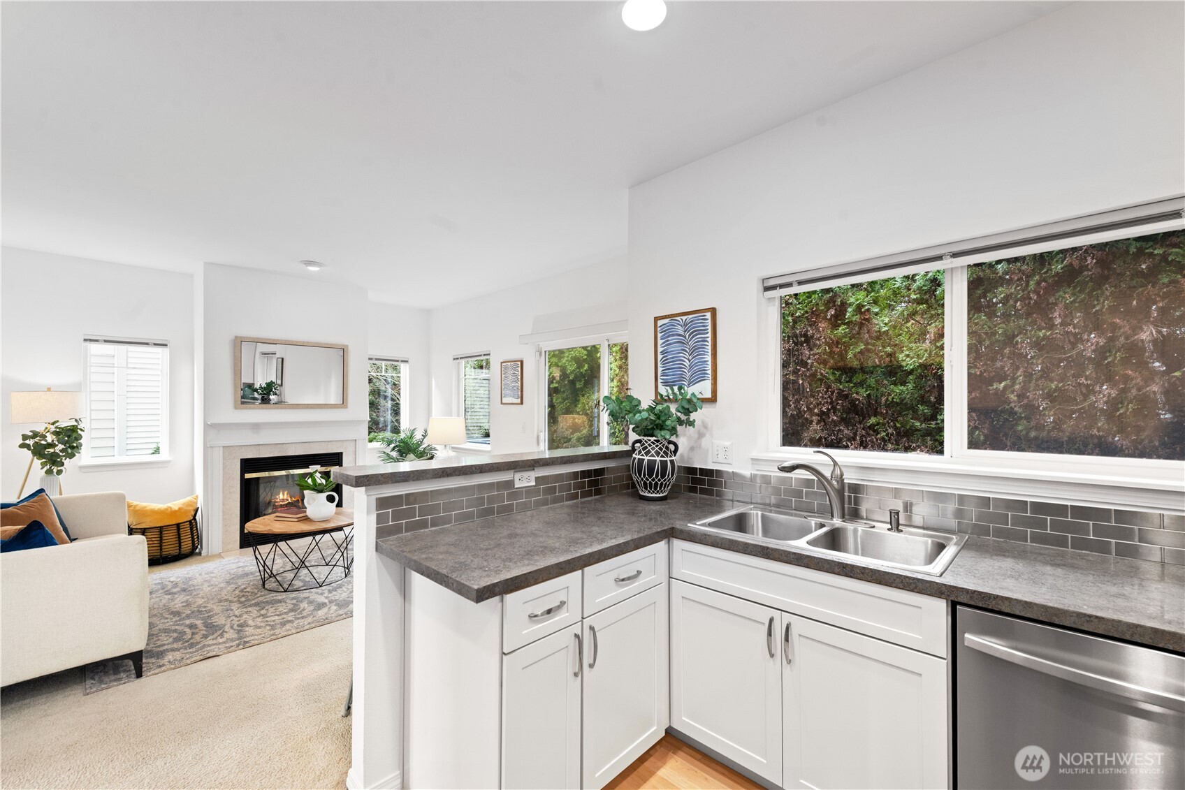 562 S 51st Court