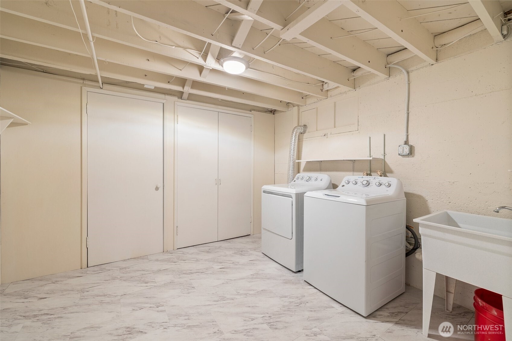 2926 W Blaine Street