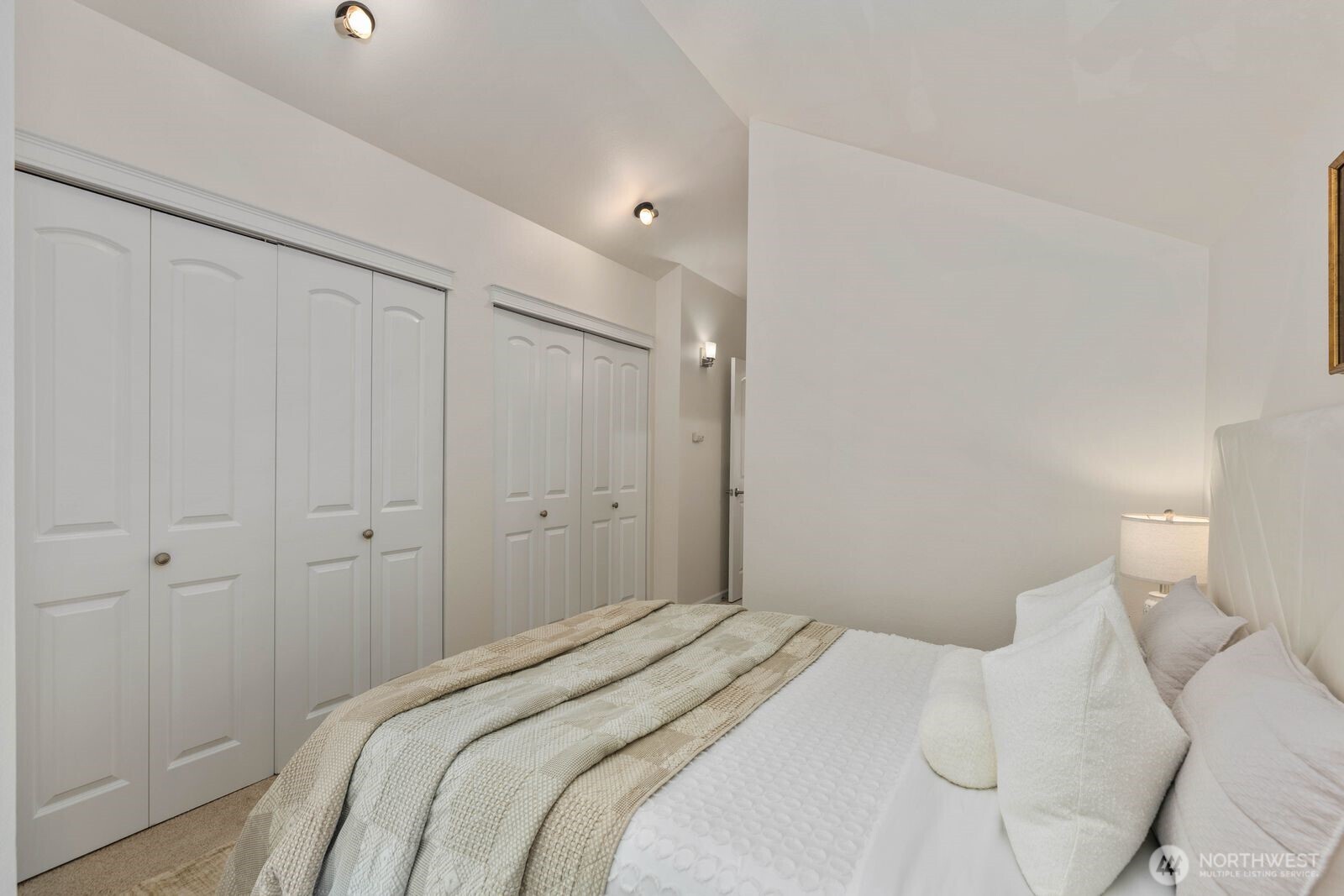 13810 Greenwood Avenue N Unit: D