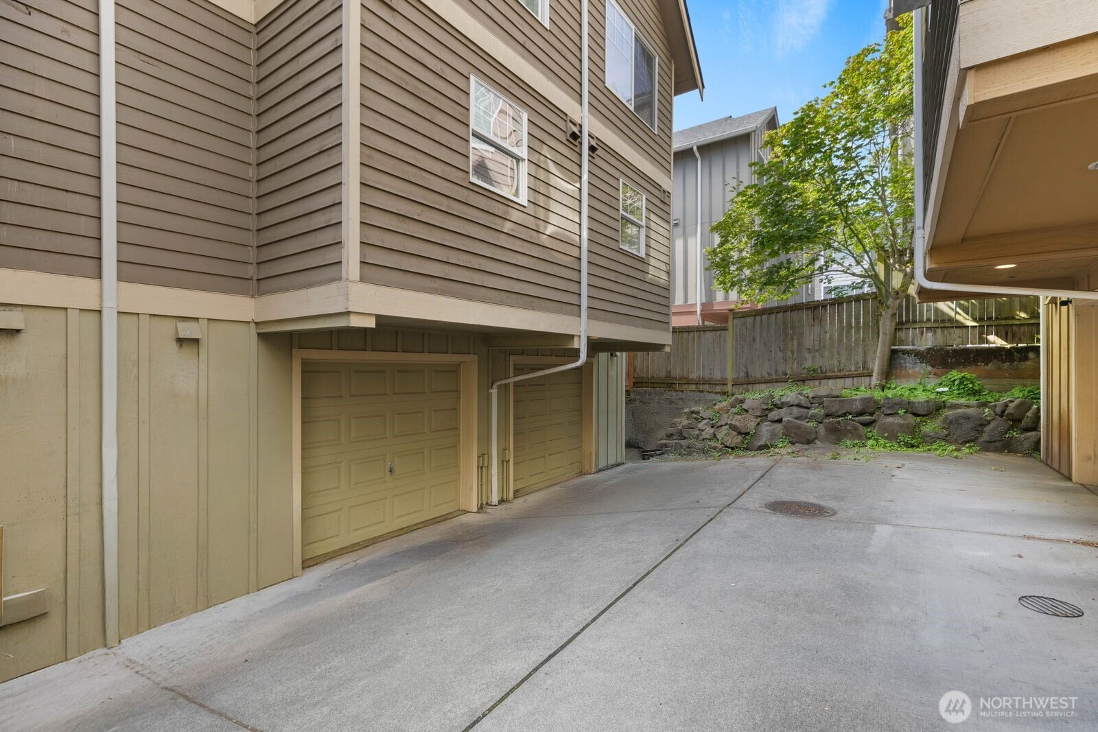 13810 Greenwood Avenue N Unit: D