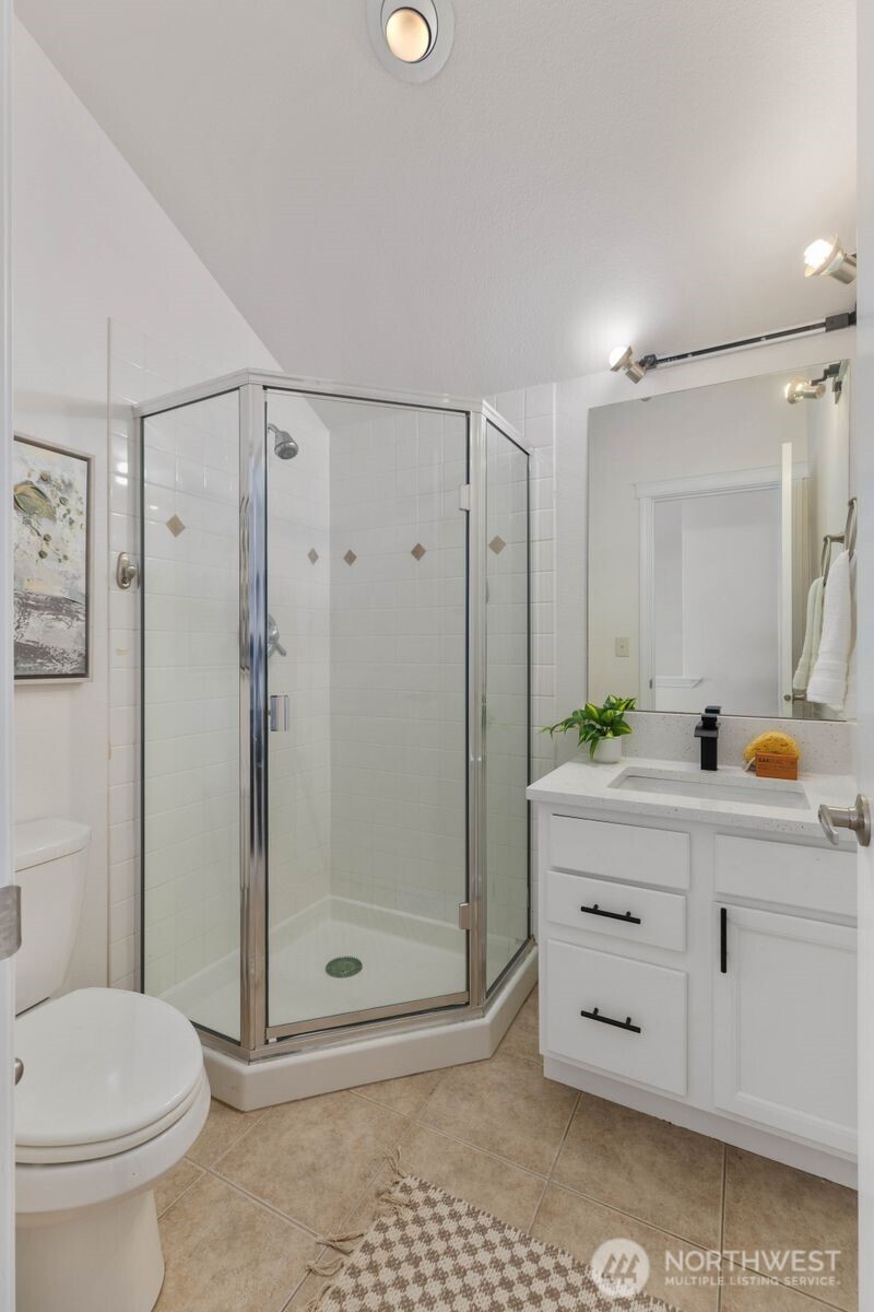 13810 Greenwood Avenue N Unit: D