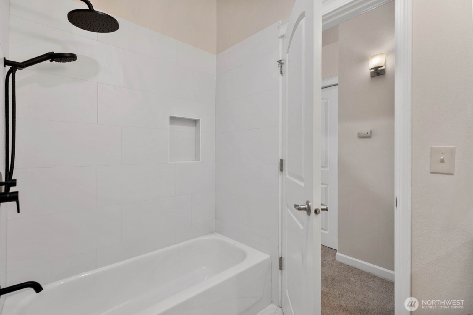 13810 Greenwood Avenue N Unit: D