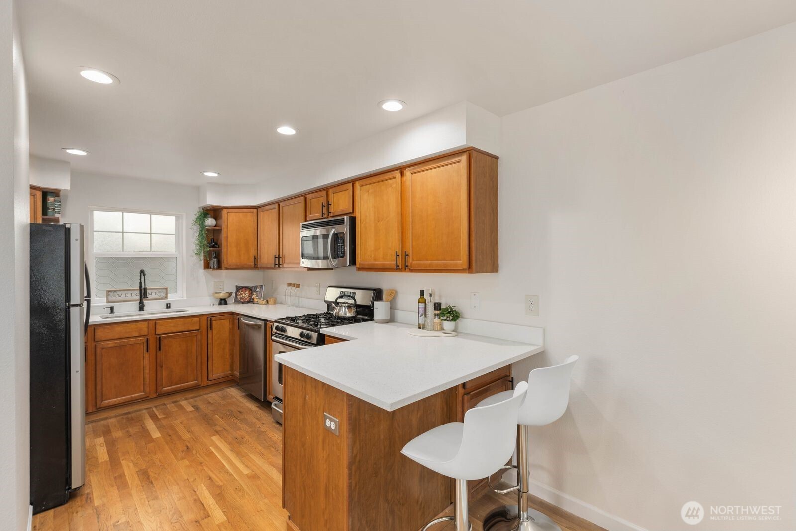 13810 Greenwood Avenue N Unit: D