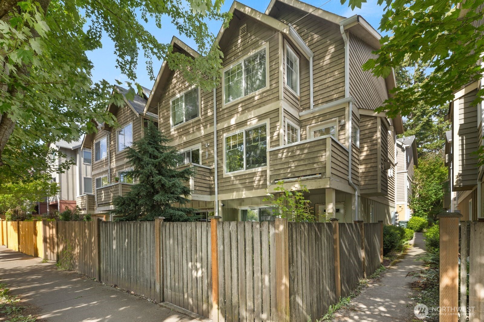 13810 Greenwood Avenue N Unit: D