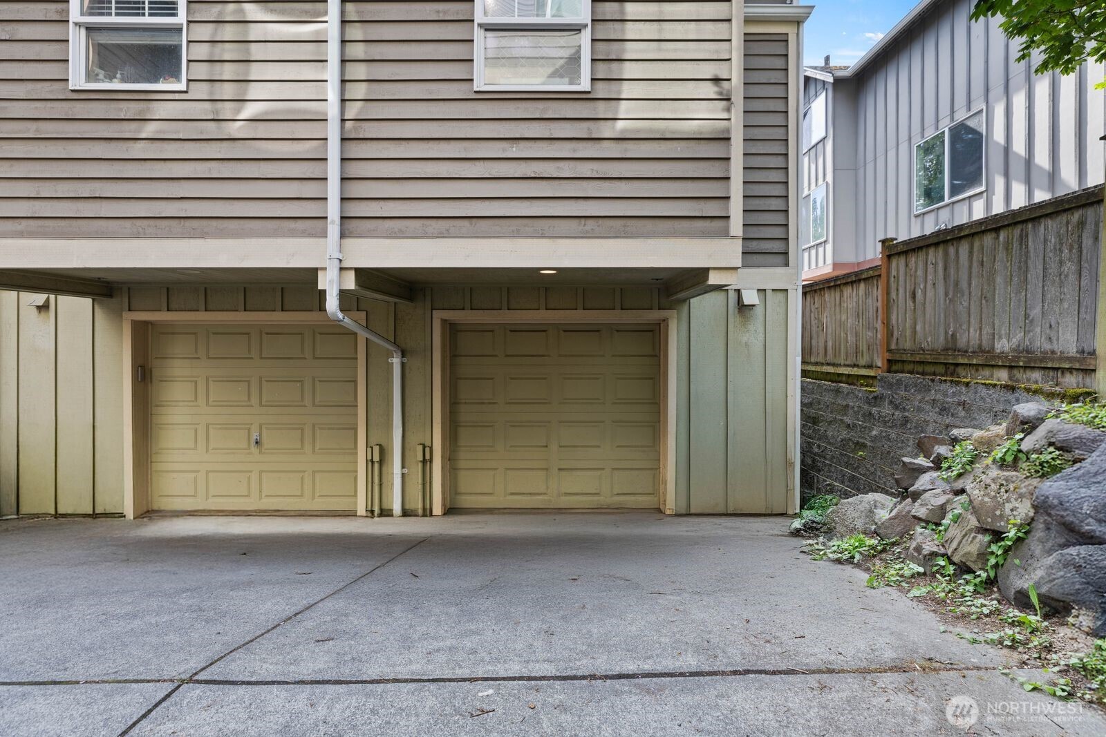 13810 Greenwood Avenue N Unit: D