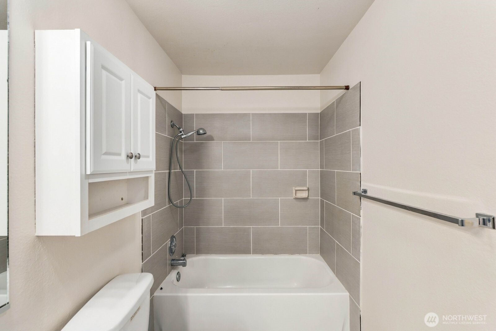 762 Hayes Street Unit: 23