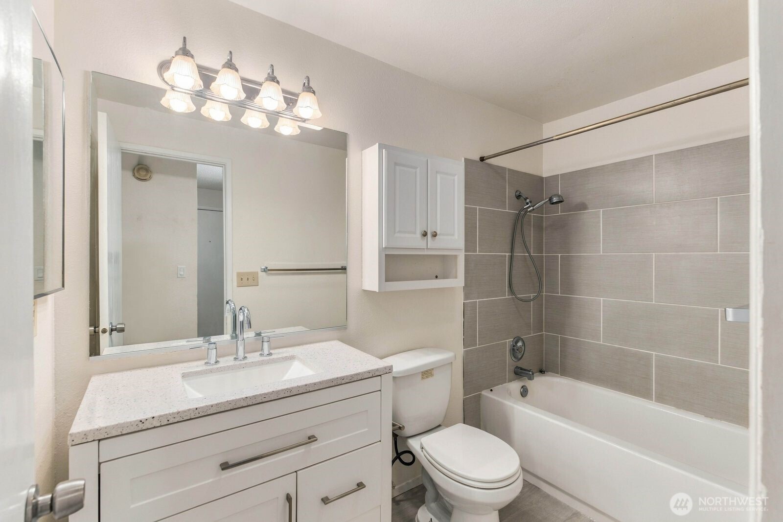 762 Hayes Street Unit: 23