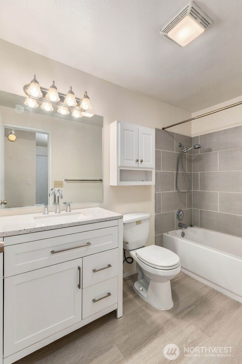 762 Hayes Street Unit: 23