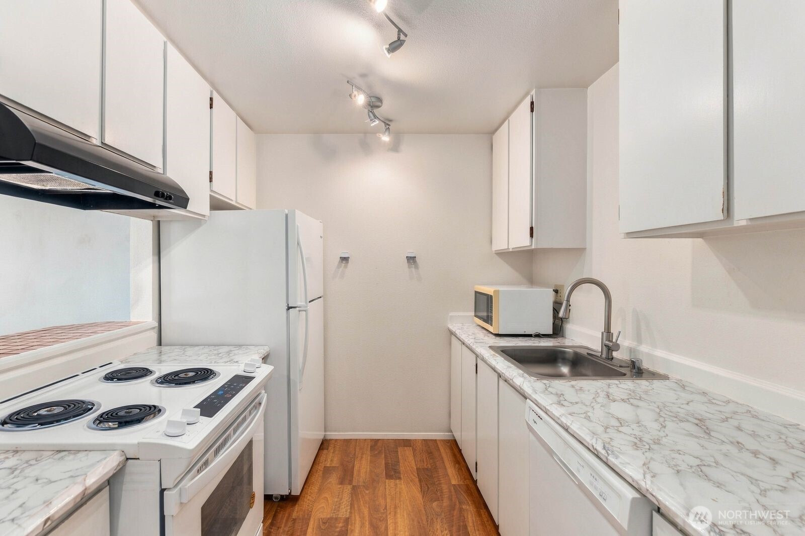 762 Hayes Street Unit: 23