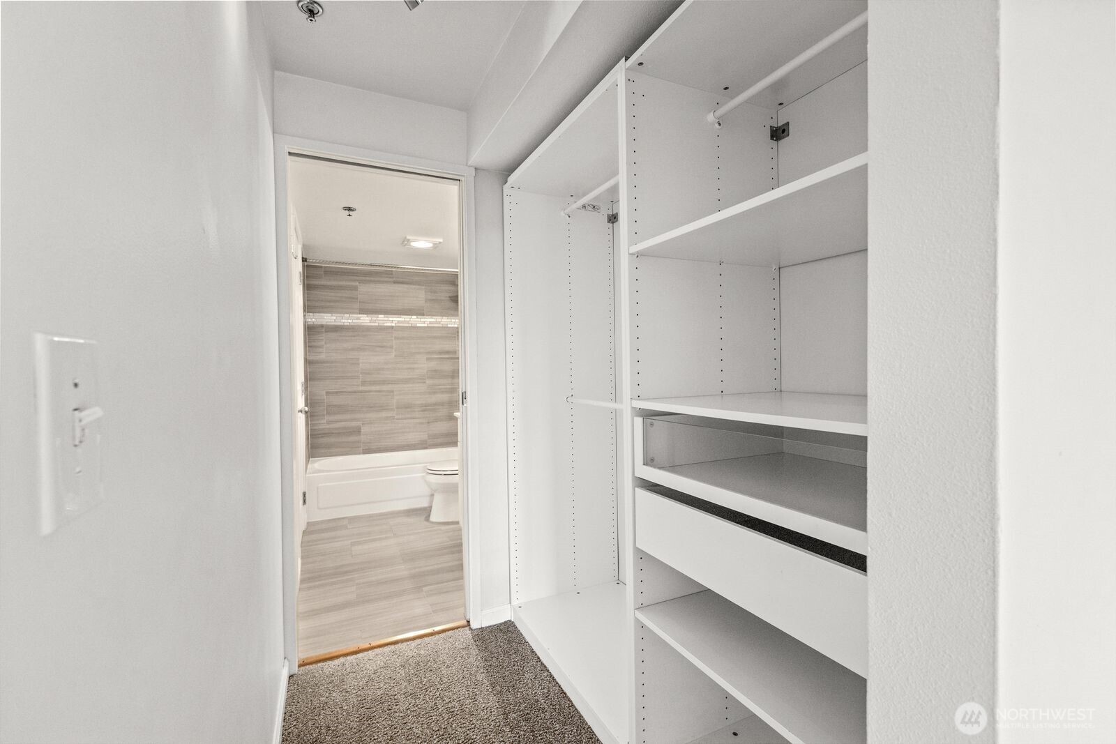 530 Melrose Avenue E Unit: 507