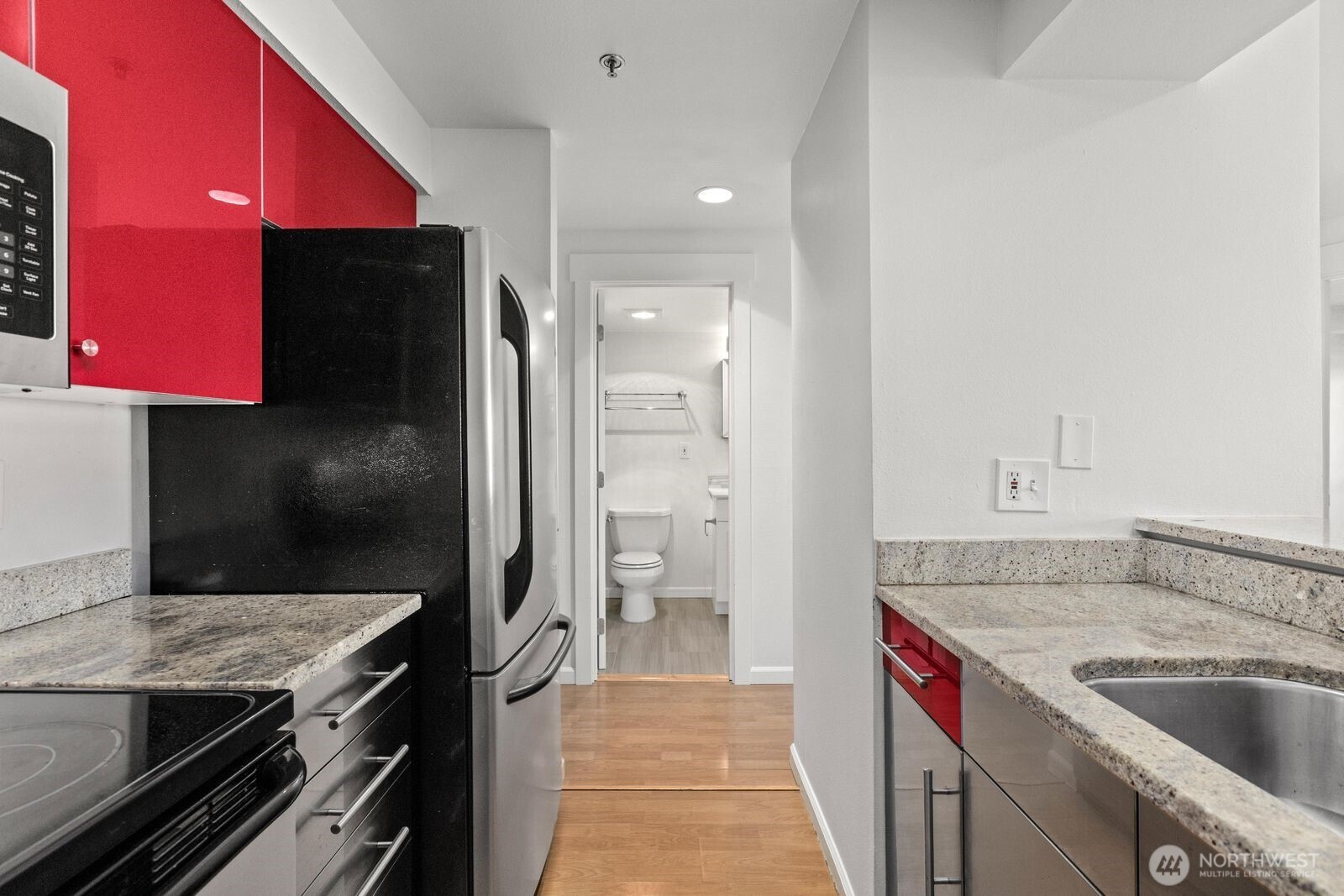 530 Melrose Avenue E Unit: 507
