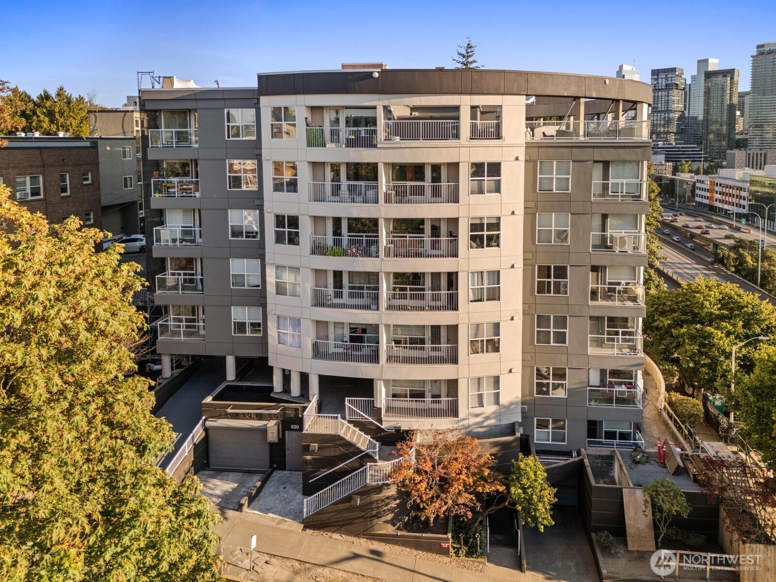 530 Melrose Avenue E Unit: 507