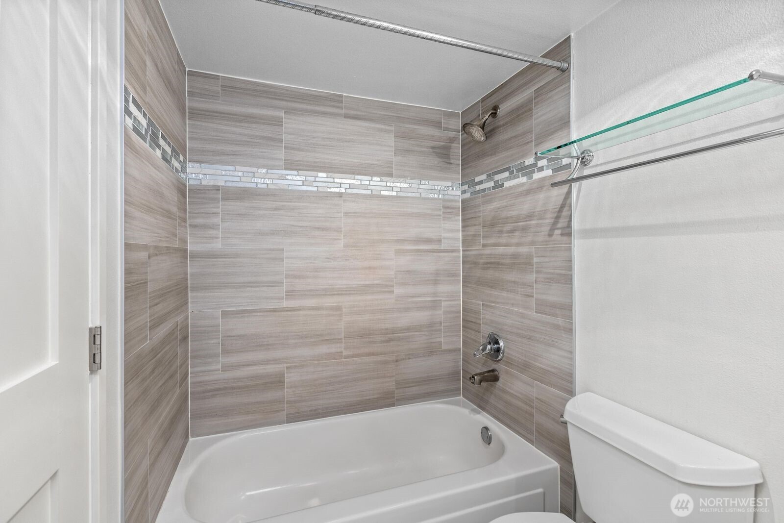 530 Melrose Avenue E Unit: 507