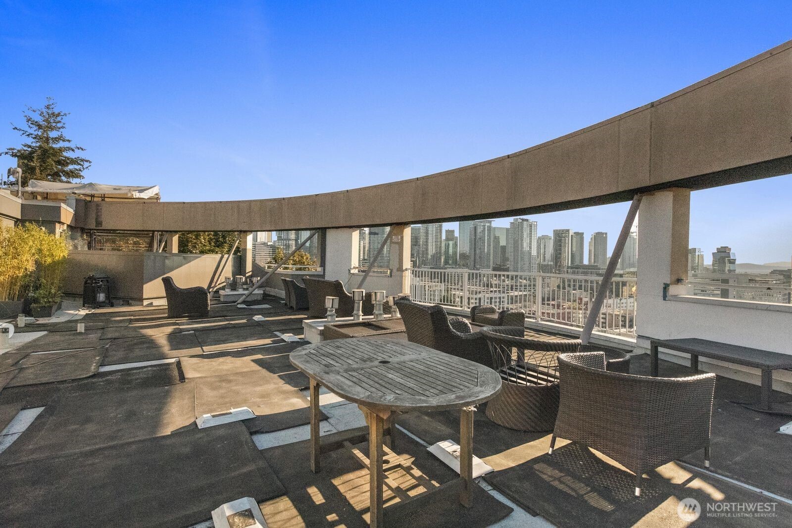 530 Melrose Avenue E Unit: 507