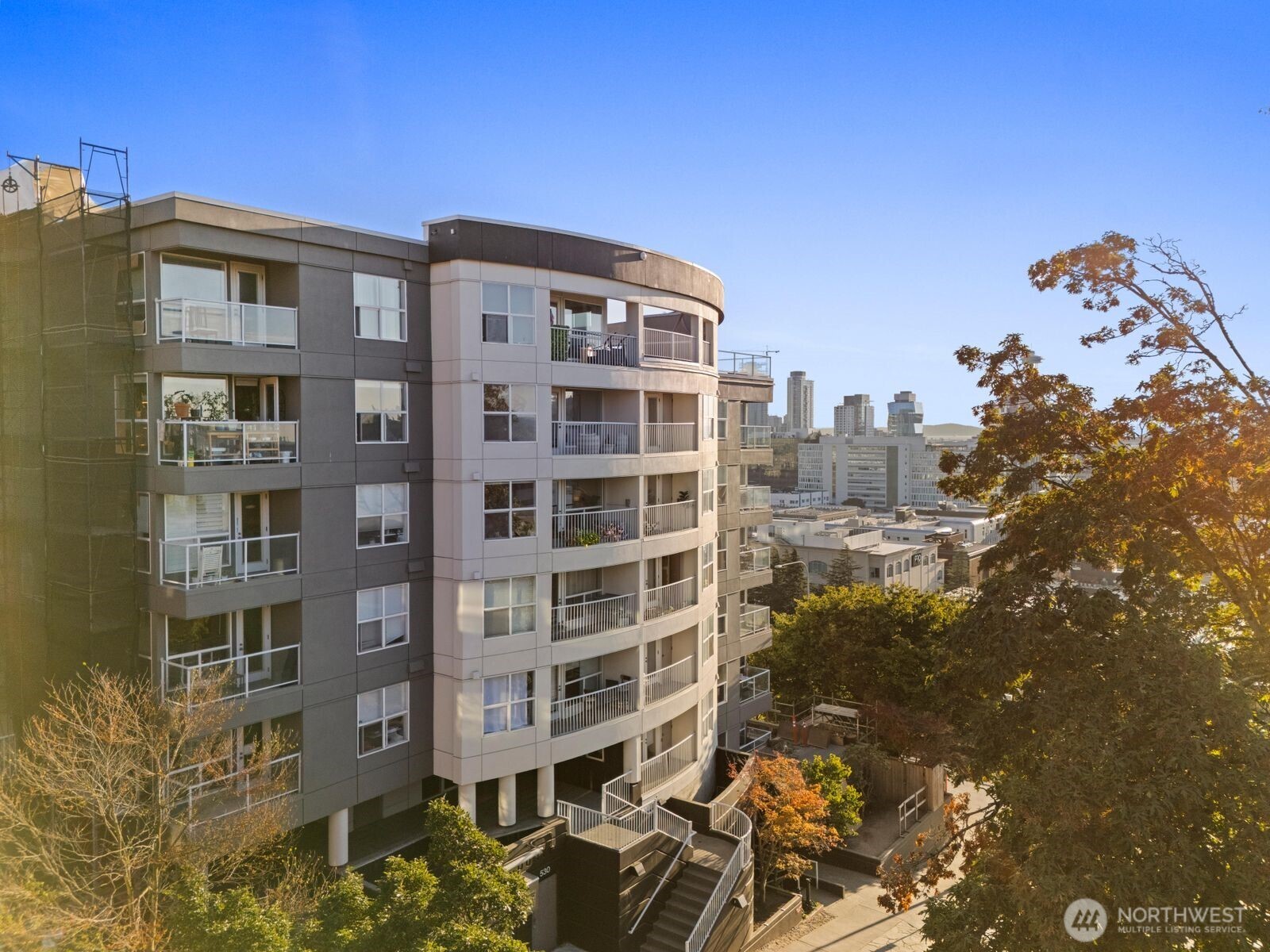 530 Melrose Avenue E Unit: 507