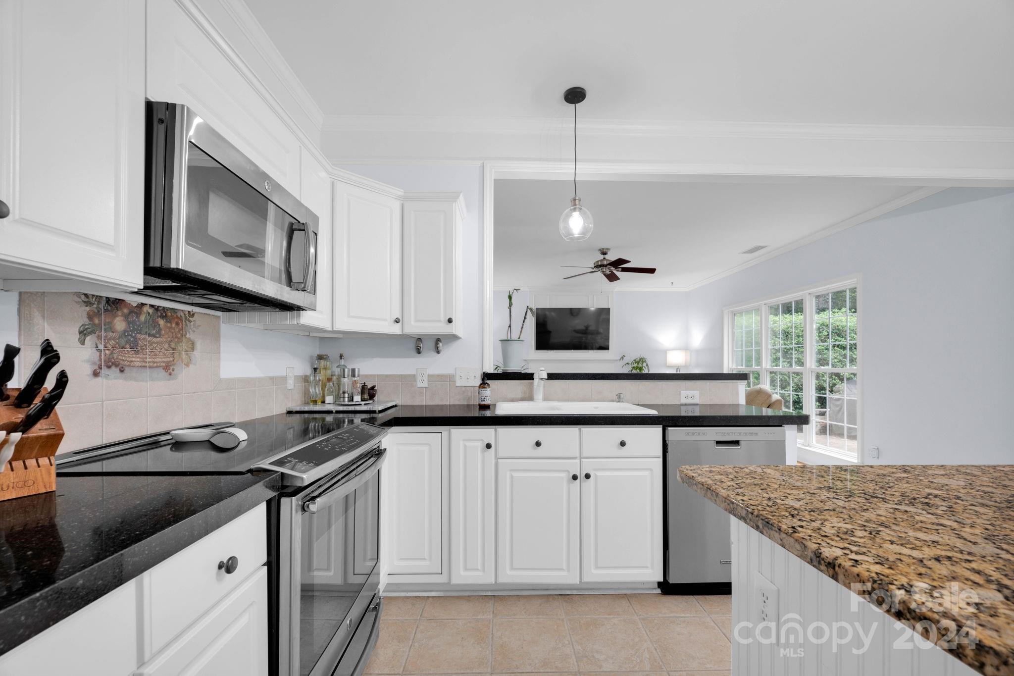 15805 Kinlocke Drive