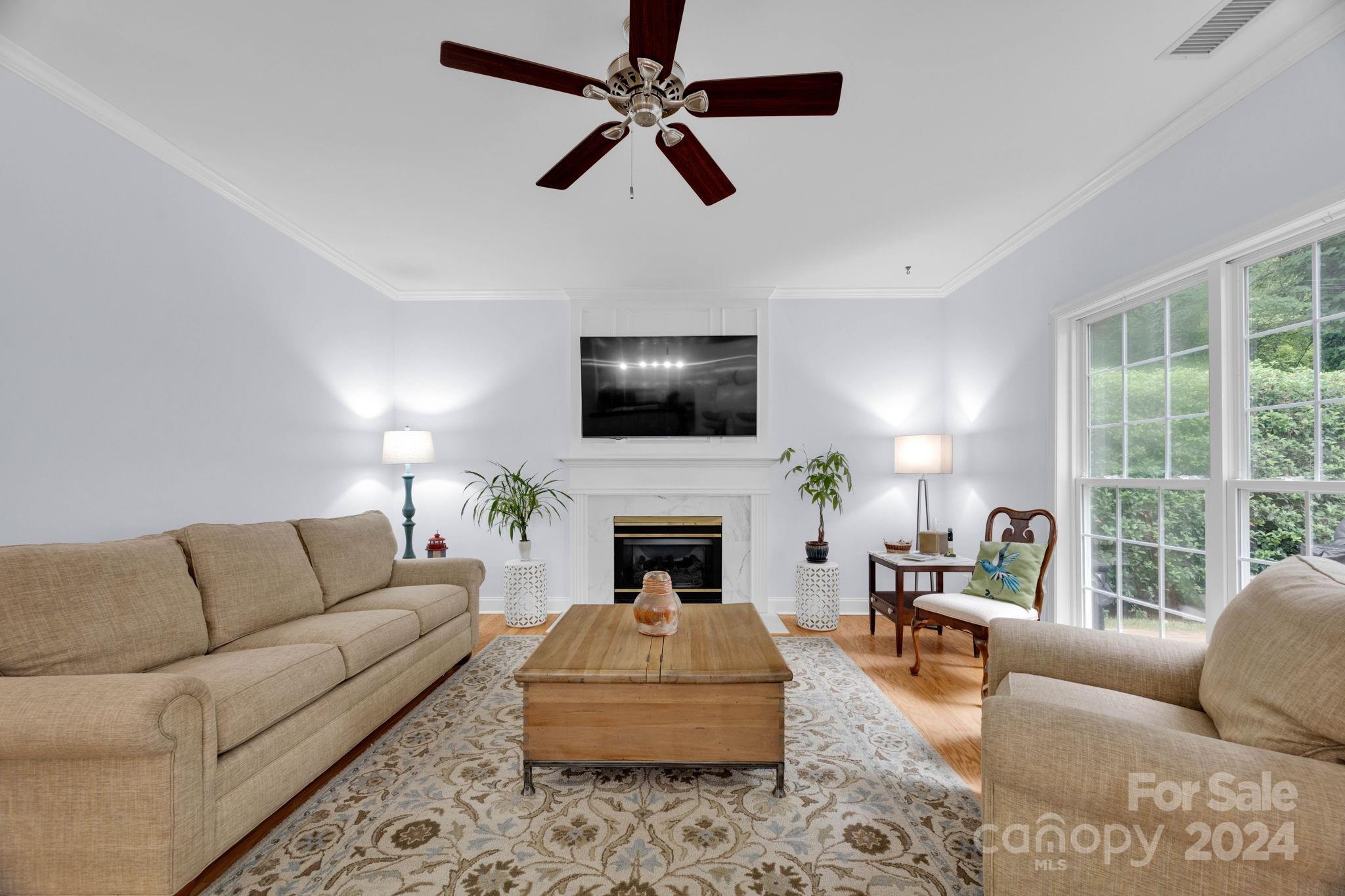 15805 Kinlocke Drive