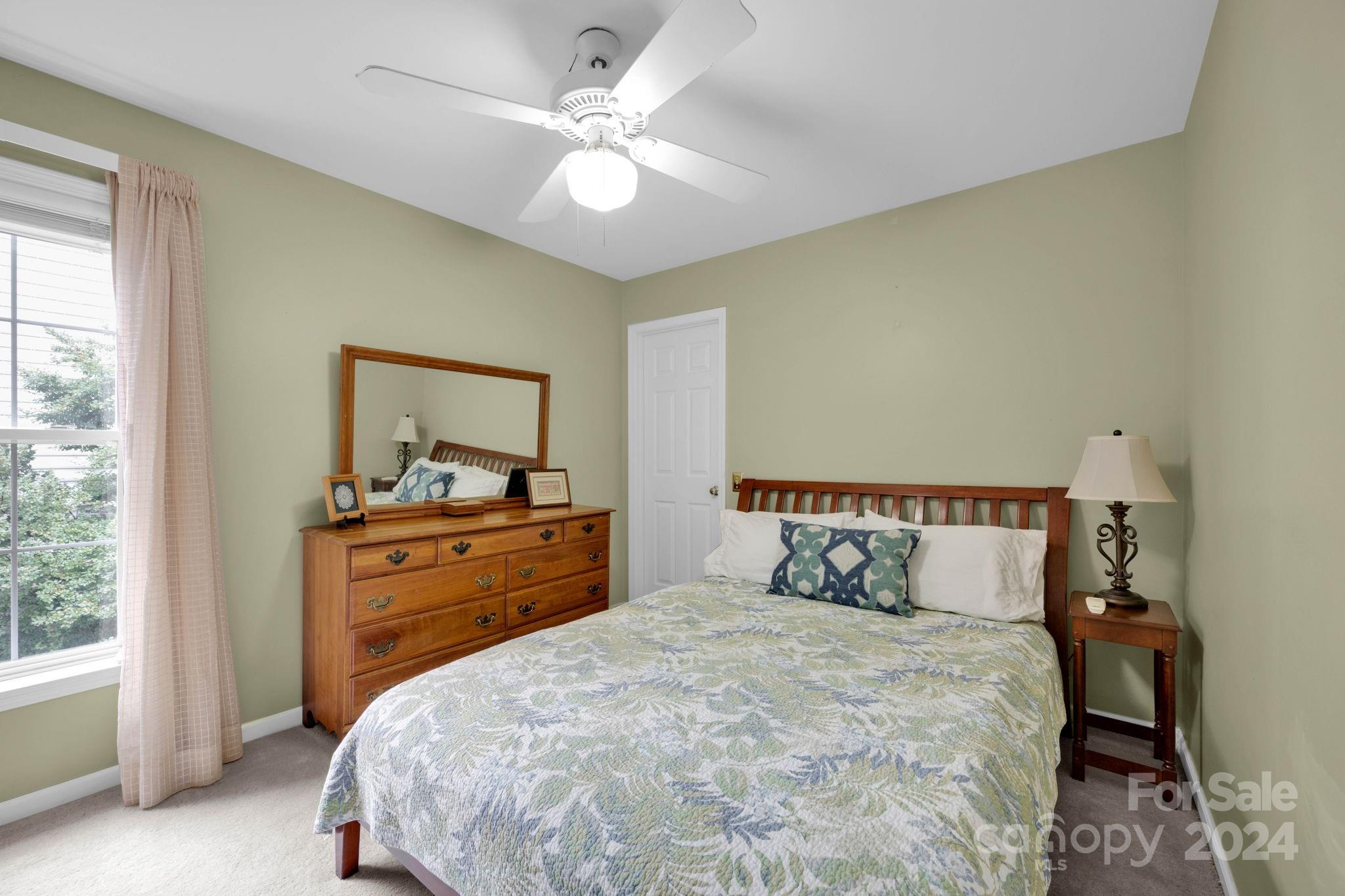 15805 Kinlocke Drive