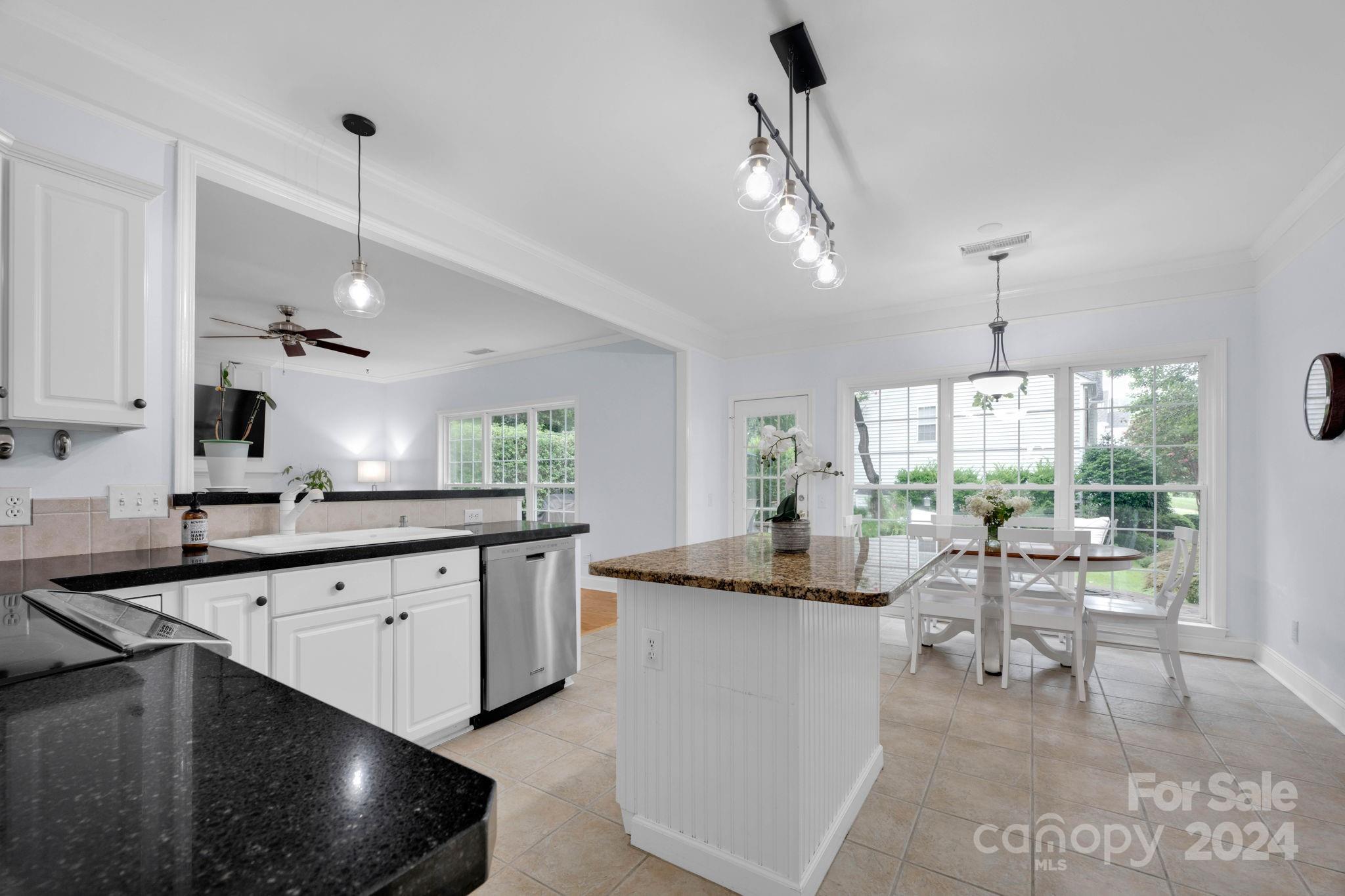 15805 Kinlocke Drive