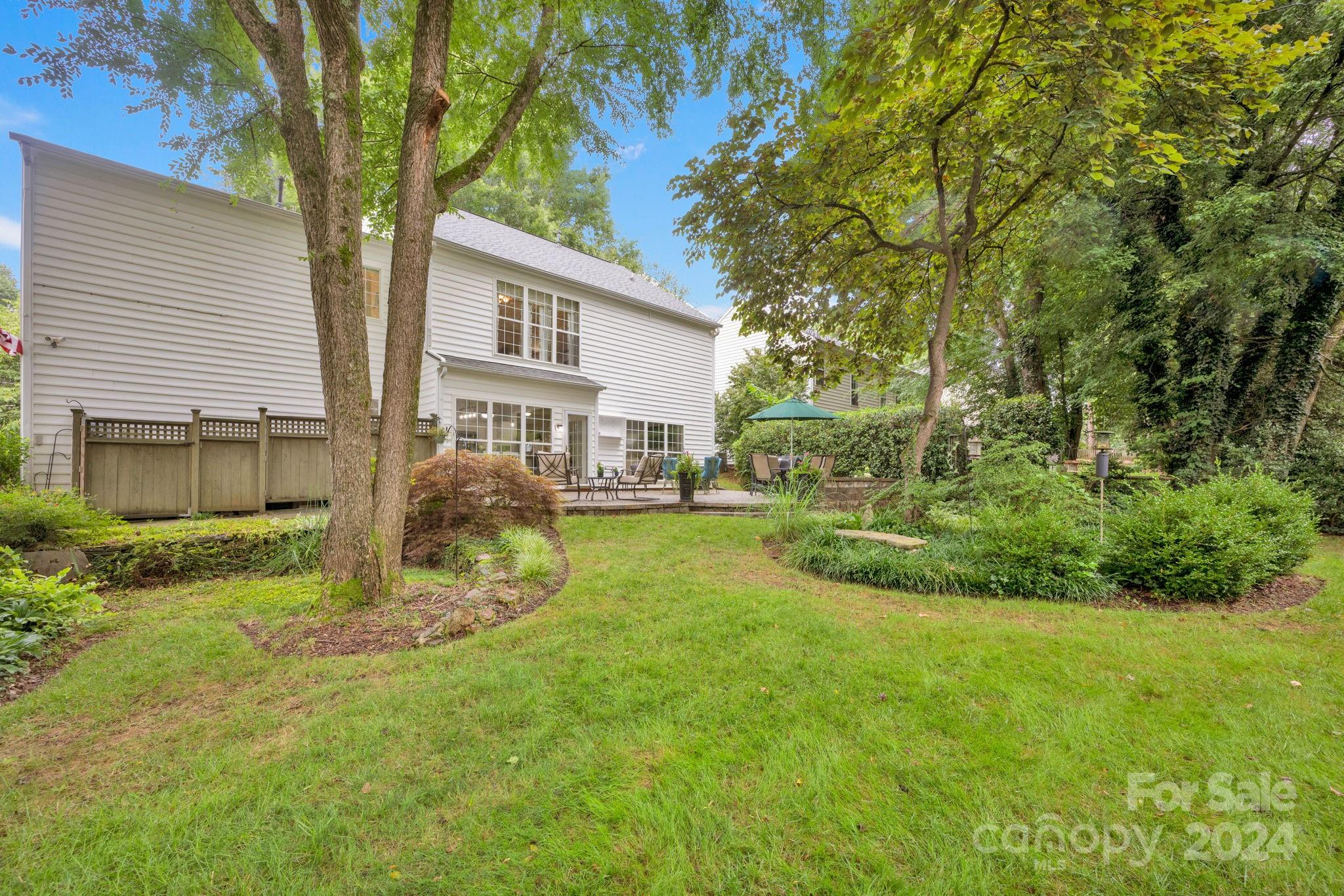 15805 Kinlocke Drive