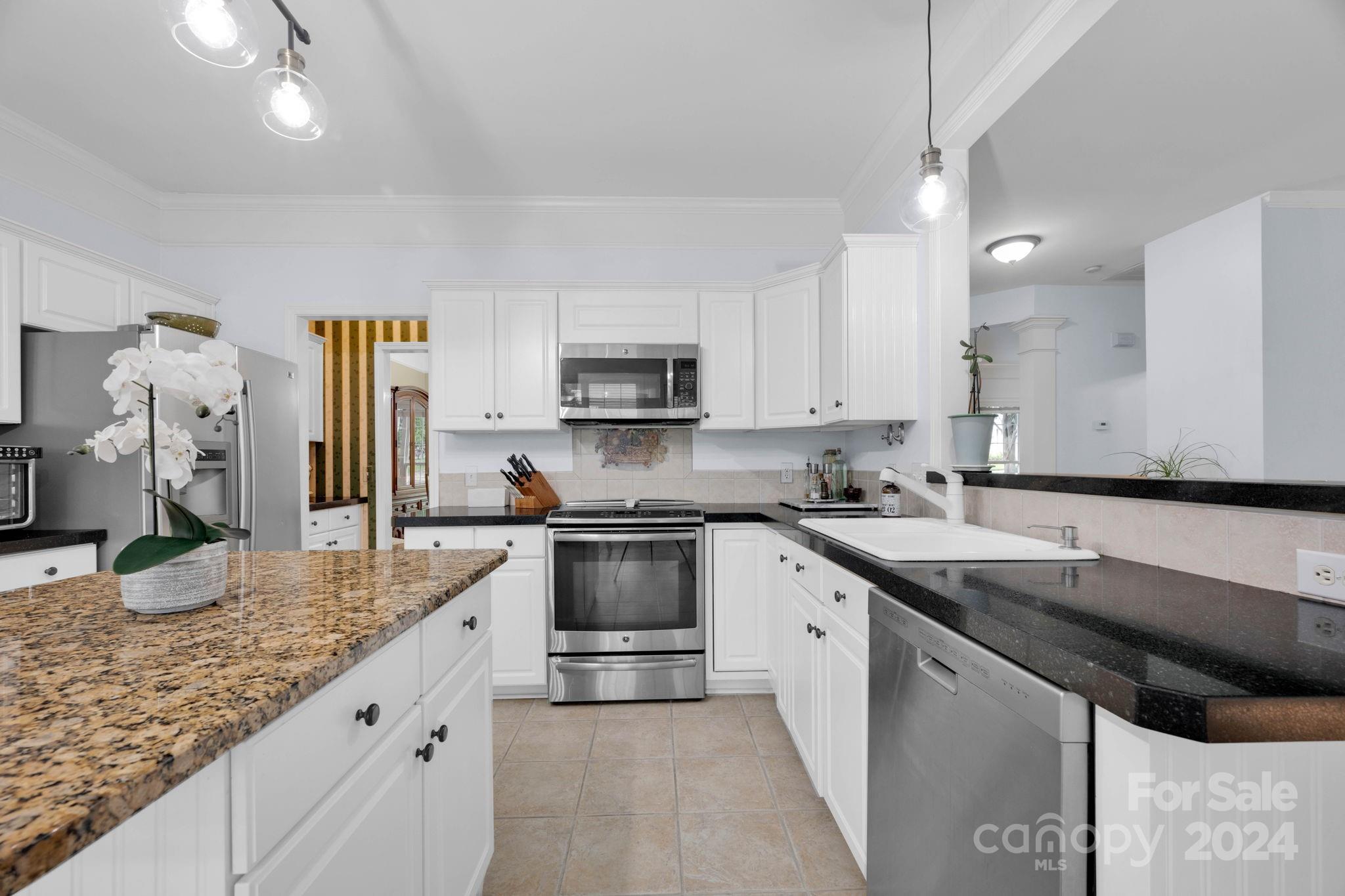 15805 Kinlocke Drive