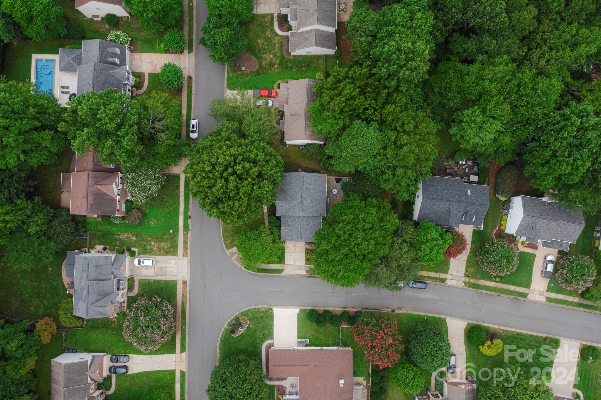 15805 Kinlocke Drive